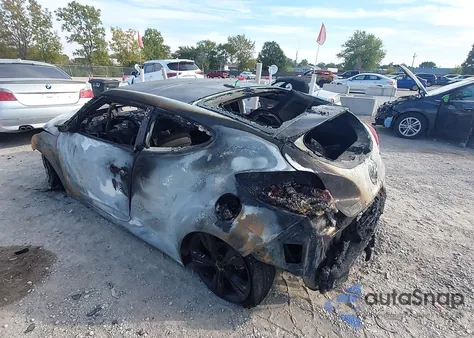 2017 Hyundai Veloster Value Edition из США, поврежденный, VIN KMHTC6AD2HU320364